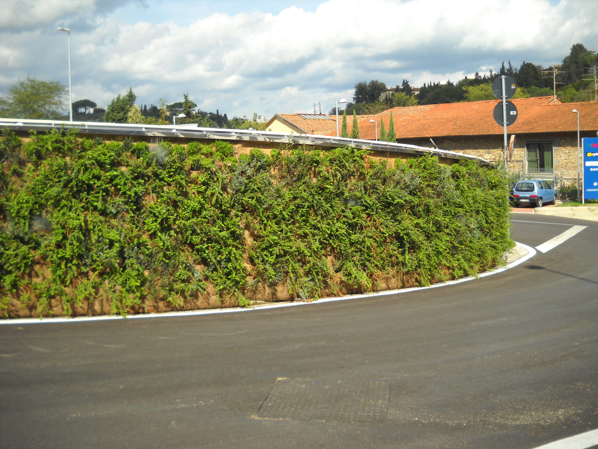 Bridge at Ema: vertical garden